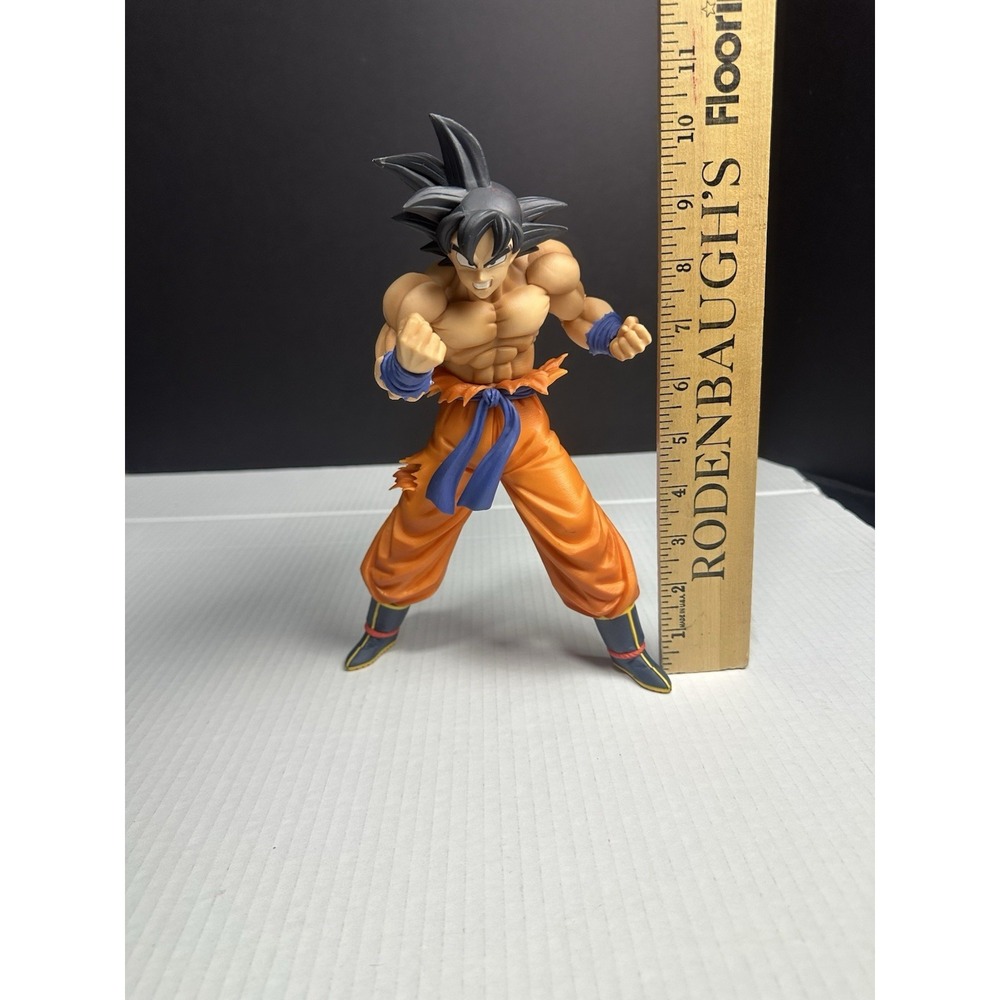 10" Dragon Ball Z Goku Ichiban Kuji Figure - Super Saiyan Action Collectible - Picture 7 of 7